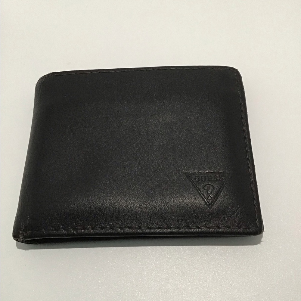 Men’s Guess Wallet